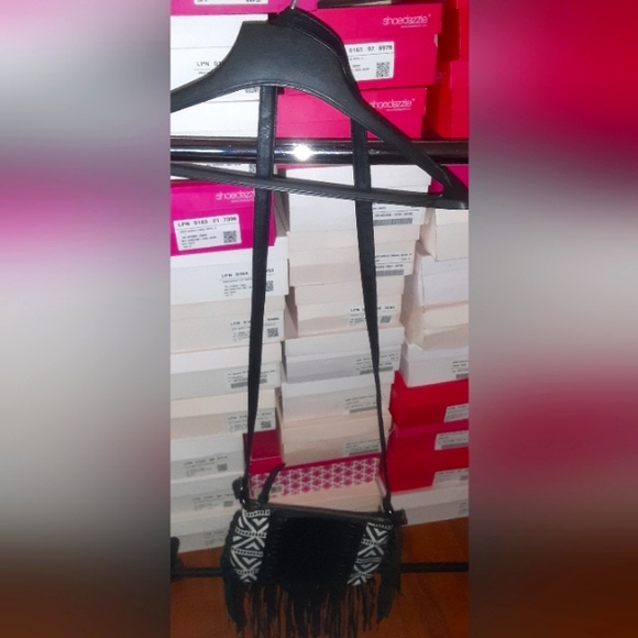 Small 10x7 tribal print frenze purse with silver hardware brand new never used - Picture 2 of 5